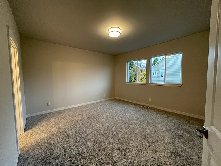 1030 Finch Ln #H — Photo 15