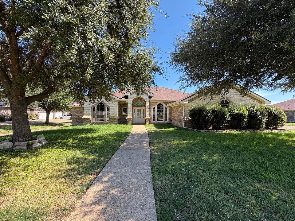 2411 Nickelback Dr