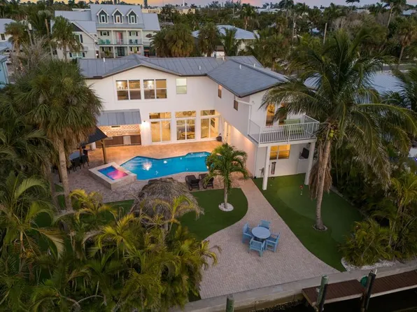 212 Oak Ave, Anna Maria, FL 34216