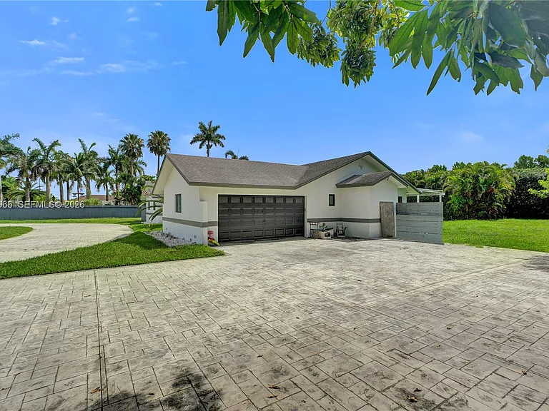 22421 SW 184th Ave — Photo 31