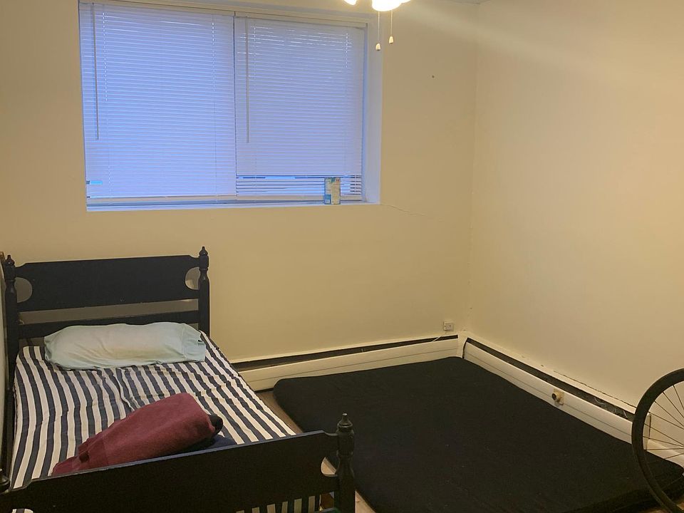 1st image of 616 10th Ave SE #5