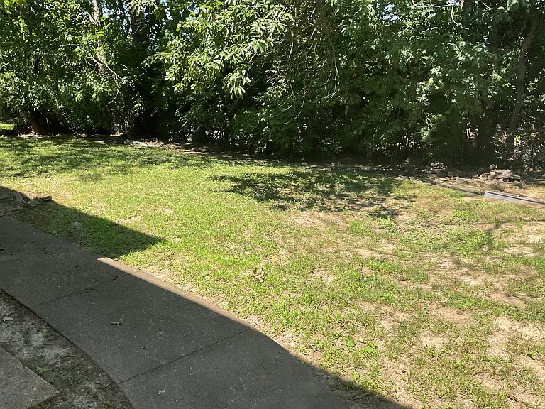 1116 E Parkedge Ln — Photo 12