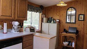 3rd image of 7520 Celesta Ln SW