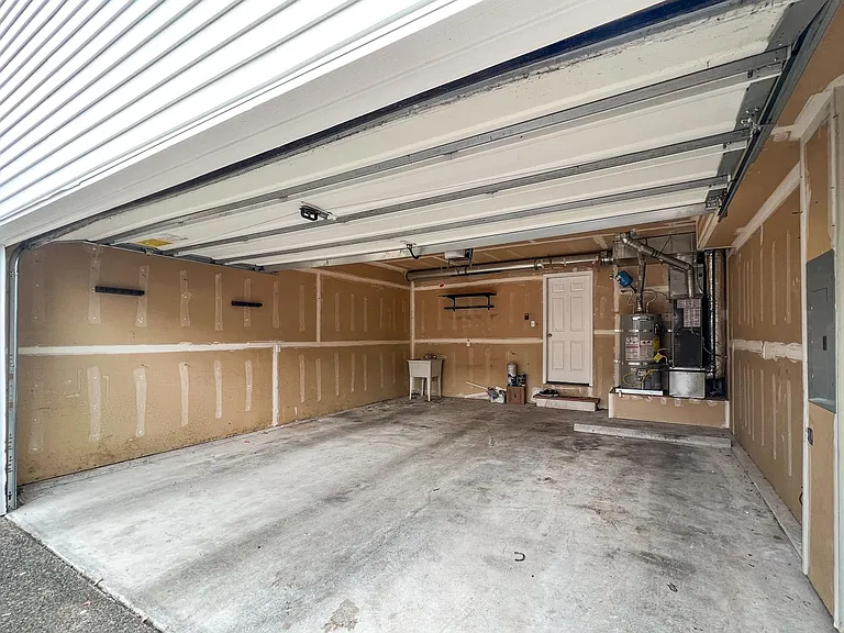 2- Car Garage. Bike Rack to hang 5 bikes