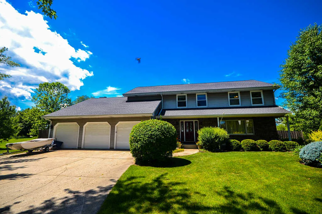 4260 Midlane Dr photo 1