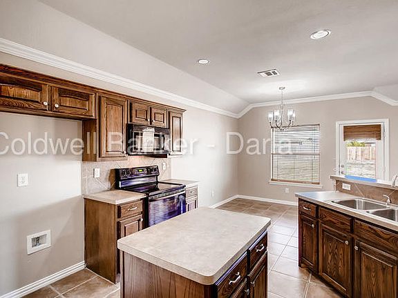 3rd image of 119 Dustin Dr