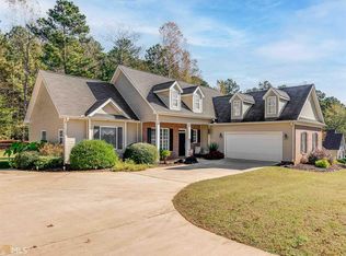 305 Park Chase Ct, Griffin, GA 30224