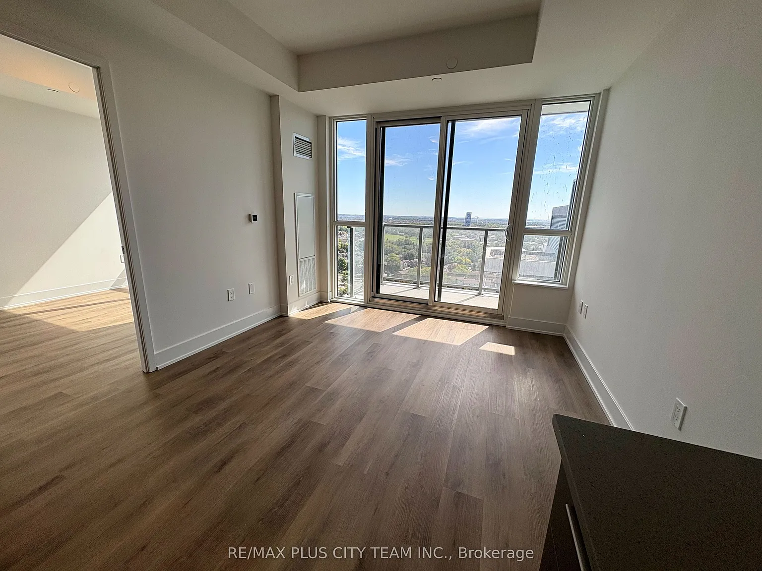 2 bed, $2,125 — Photo 3