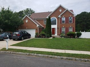 11 Weeping Willow Cir, Egg Harbor Township, NJ 08234