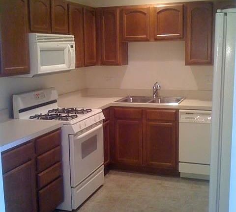 3rd image of 39726 N Queensbury Ln