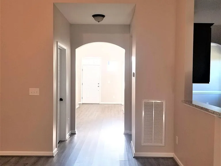 411 Cyrus Thompson Dr — Photo 20