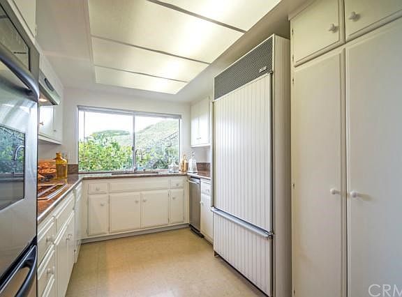 2nd image of 64 Aspen Way