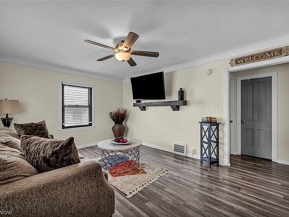 5th image of 3757 W 116th St