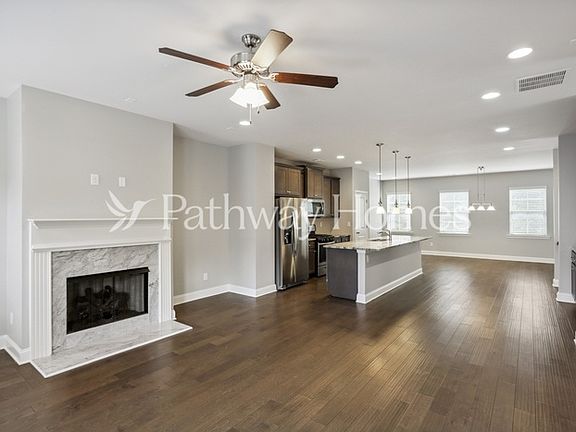 4th image of 339 Benson Manor Cir SE