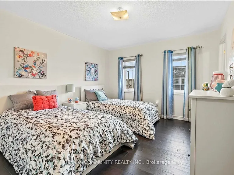 64 Bill Hutchinson Cres — Photo 12