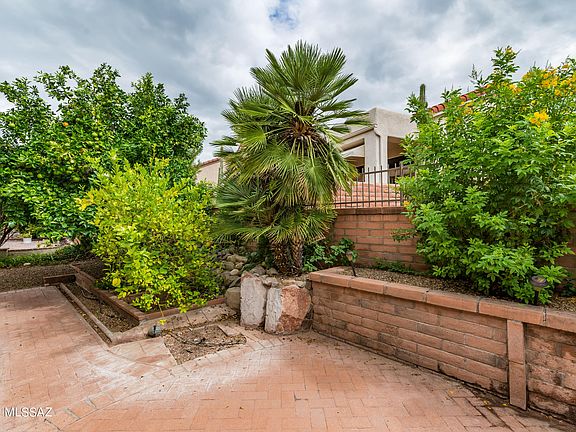 5th image of 2219 E Romero Canyon Dr