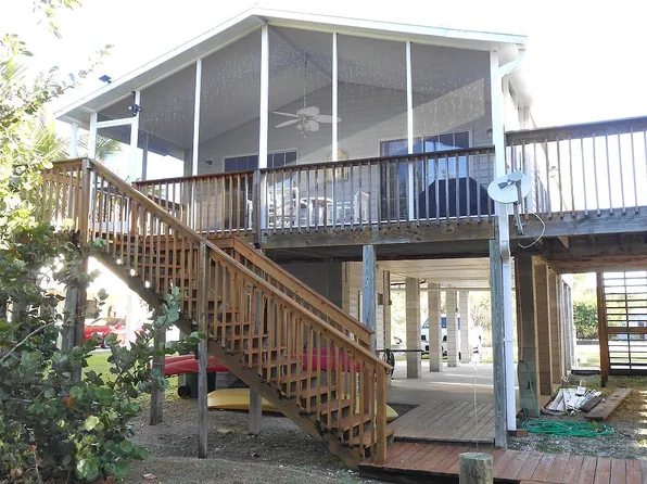 933 Panther Creek Ln, Everglades, FL 34139