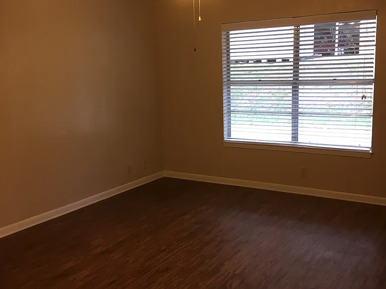 1506 W Fairmont St — Photo 10