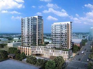 104 Garment St #1908, Kitchener, ON N2G 0C8