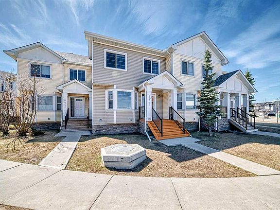 2nd image of 8407 Saddlebrook Dr NE