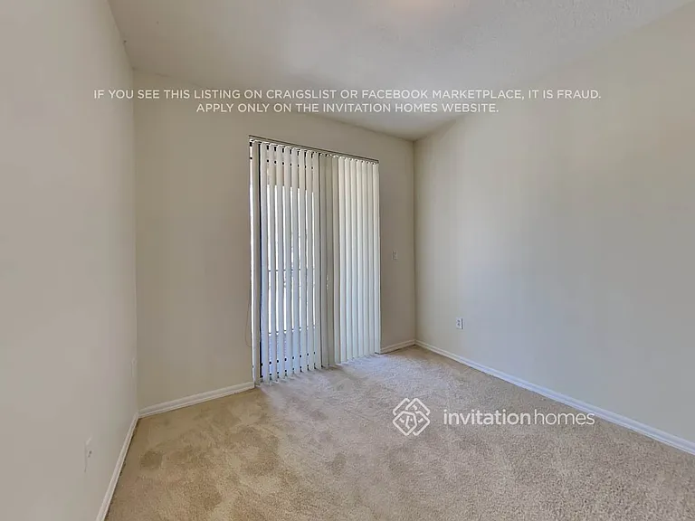 568 NE 35th Ave — Photo 18