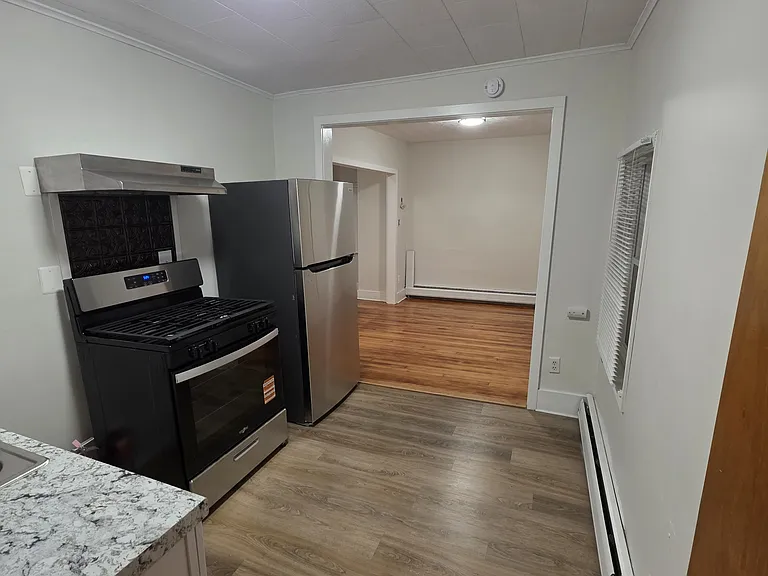 214 Maple Ave #2L — Photo 12