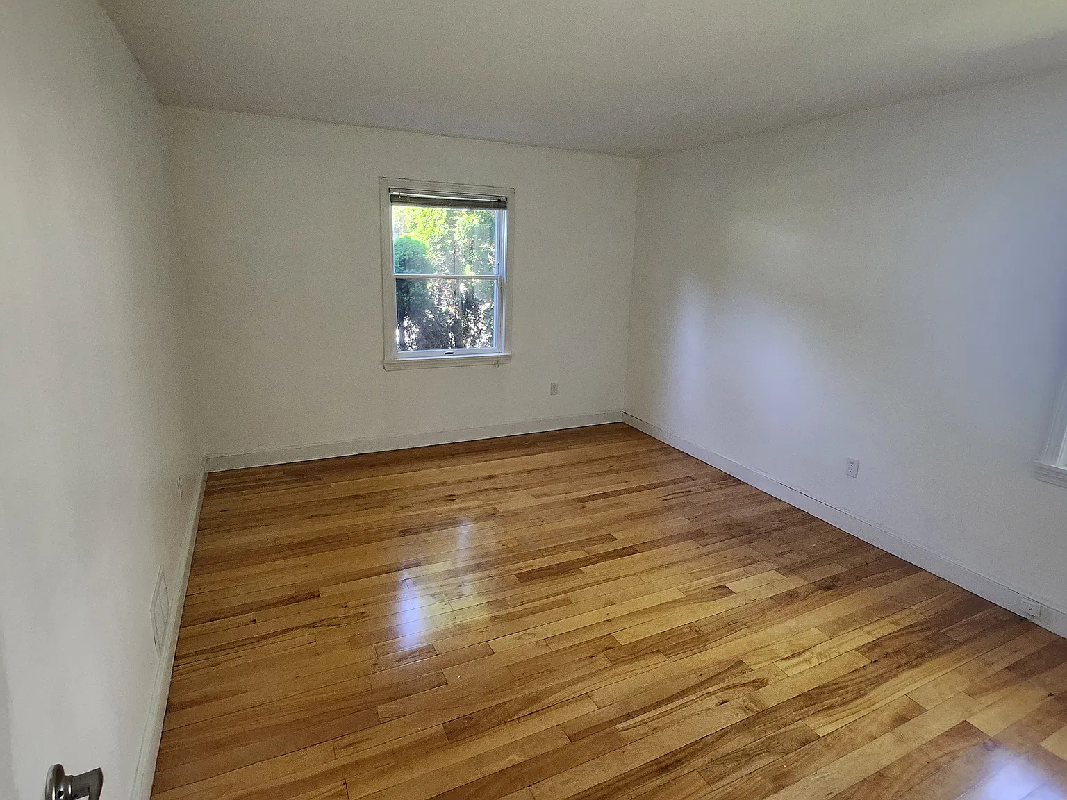2 bed, 896 sqft, $2,850 — Photo 3