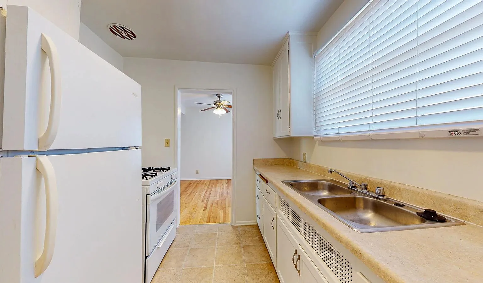 2 bed, 1.0 bath, $3,295 — Photo 1