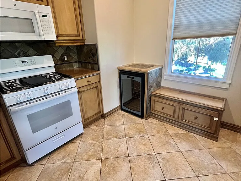 3334 Watermarke Pl — Photo 12