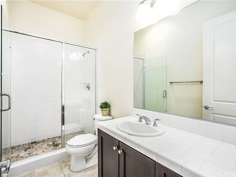 38 Torosa — Photo 22
