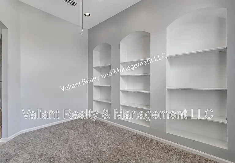 12197 Ripken Cir N — Photo 9
