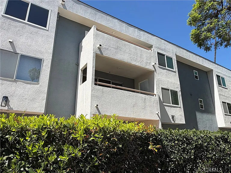 625 E Del Mar Blvd #208 — Photo 23