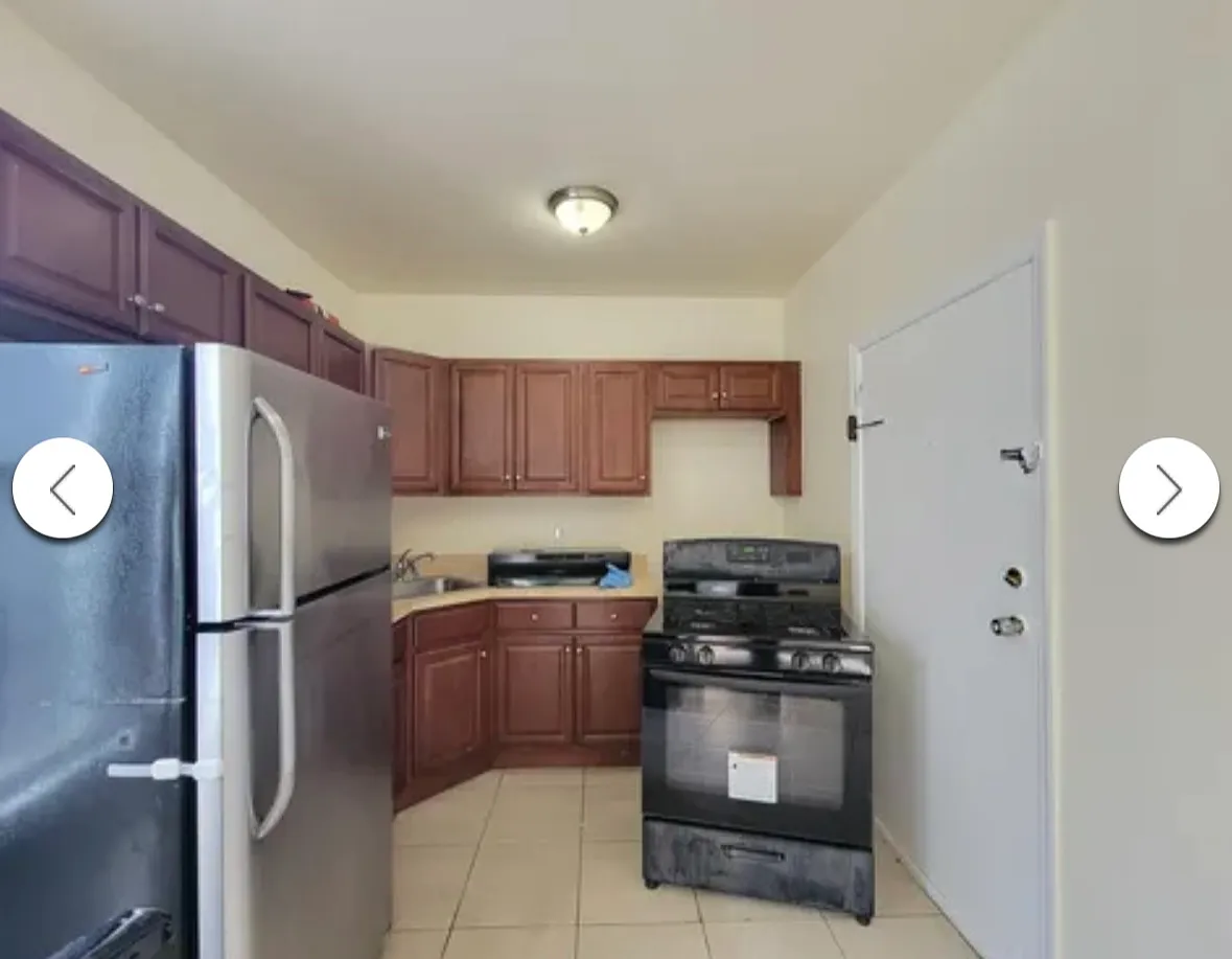 2 bed, 800 sqft, $2,200 — Photo 1