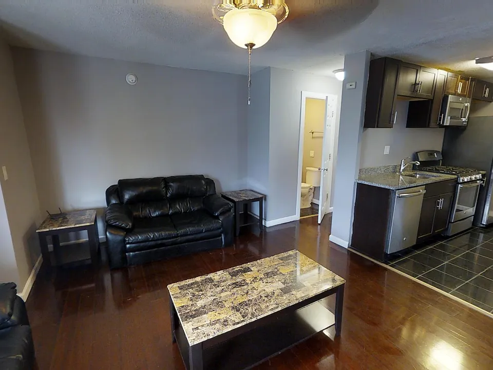 318 Westcott St #1
