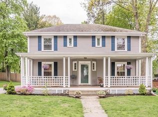 13 Dudley St, Reading, MA 01867