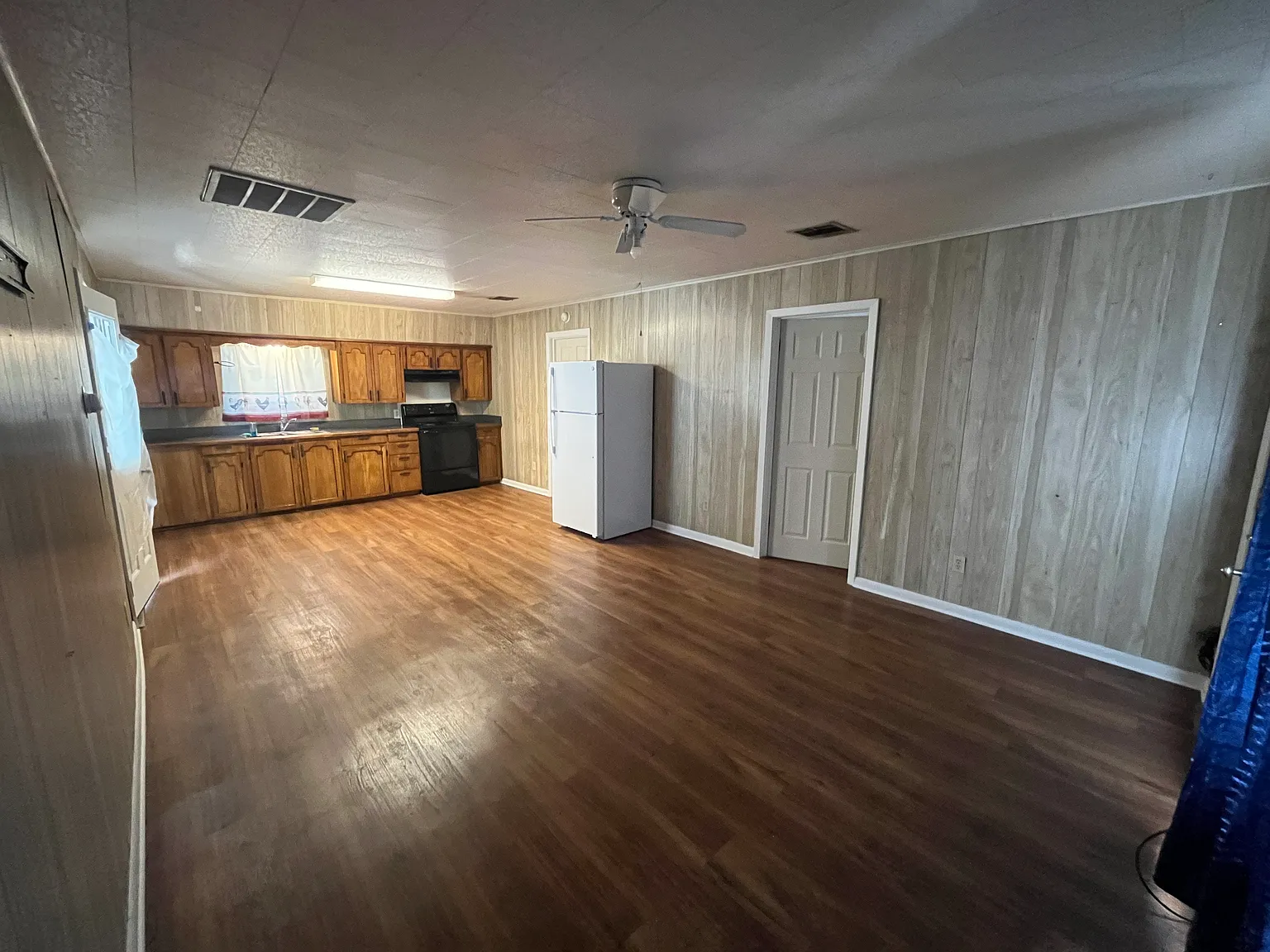 2 bed, 833 sqft, $900 — Photo 3