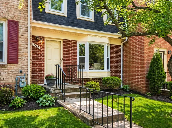 11922 Shagbark Dr, Rockville, MD 20852