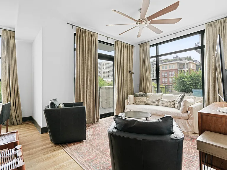 5 Gadsdenboro St #219 — Photo 3