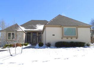 12811 Cedar St, Leawood, KS 66209