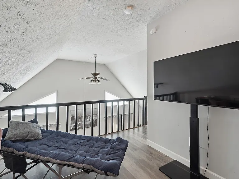 1175 Tree Top Dr — Photo 13