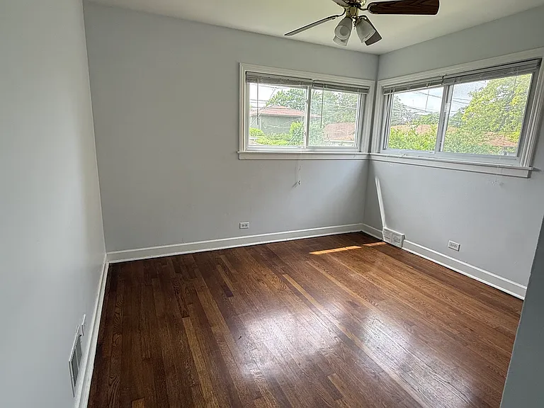 8426 N McCormick Blvd — Photo 16