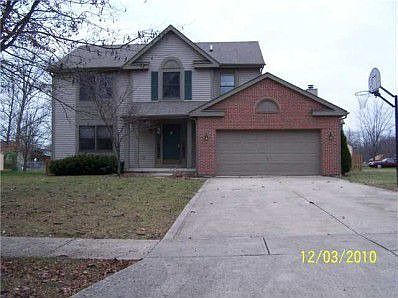 1st image of 220 Oakview Ct