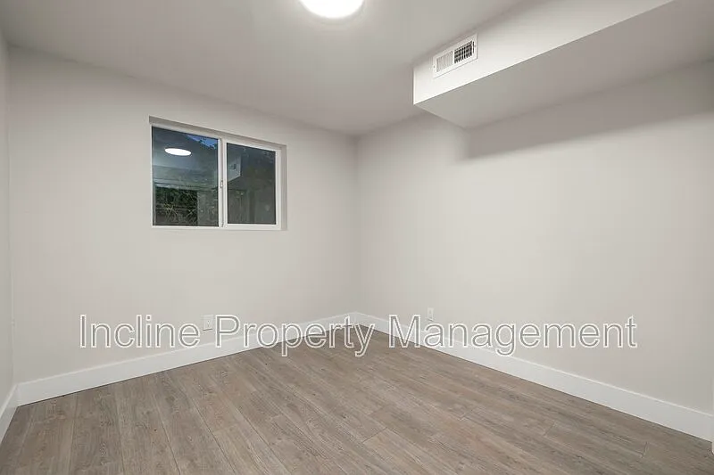 2 bed, 1.0 bath, 1175 sqft, $1,450 — Photo 2