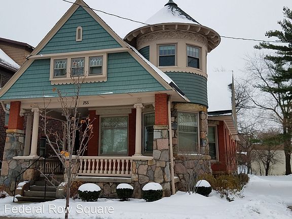2nd image of 255 E 6th St #6