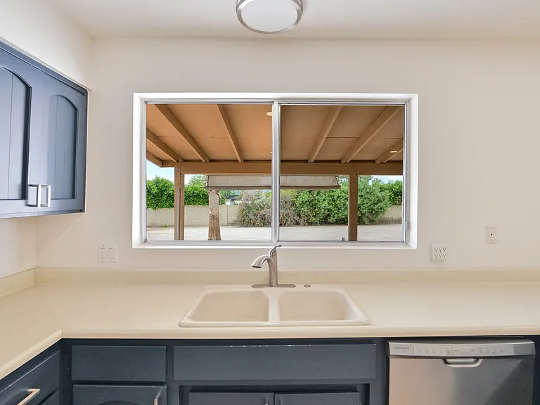10440 E Becker Ln — Photo 22