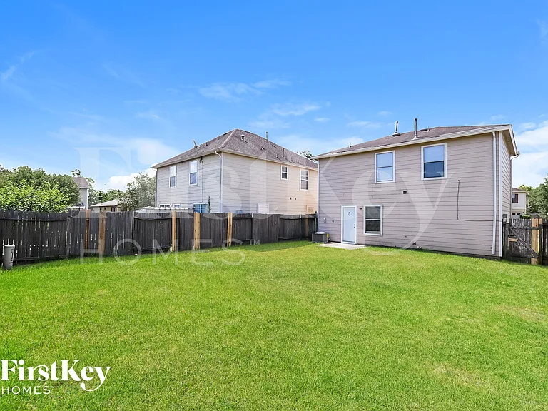 8143 Chancewood Ln — Photo 15