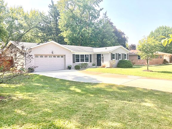 2nd image of 735 Chapel Hill West Dr
