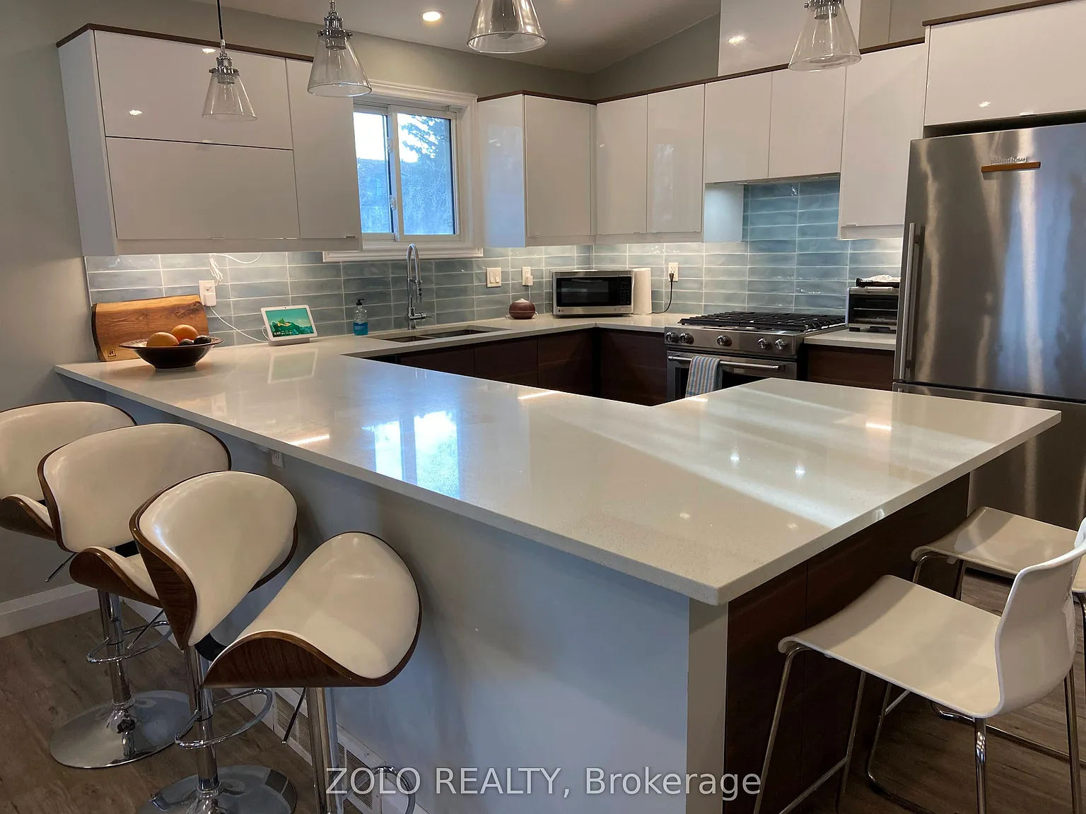 3 bed, $3,400 — Photo 2
