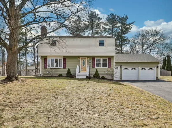16 Peggy Ln, Salem, NH 03079