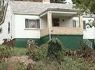 1521 Brinton Ave, Braddock, PA 15104